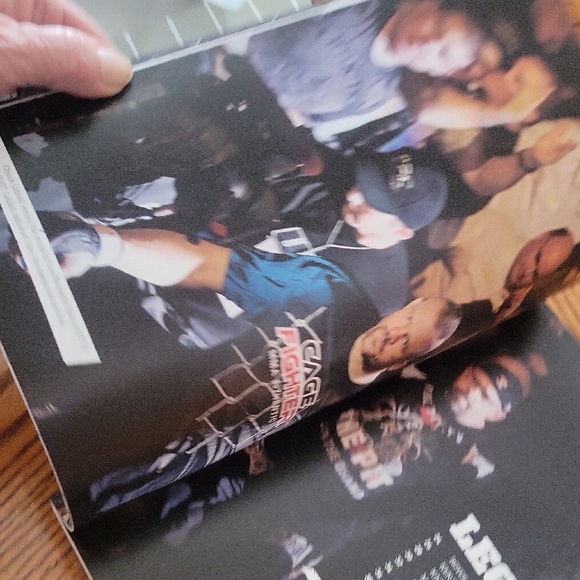 MMA Now! Book - Picture 4 of 4